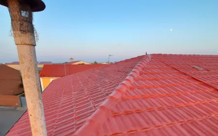 mantenimiento de tejado, impermeabilizar las filtraciones de la cubierta en Marbella